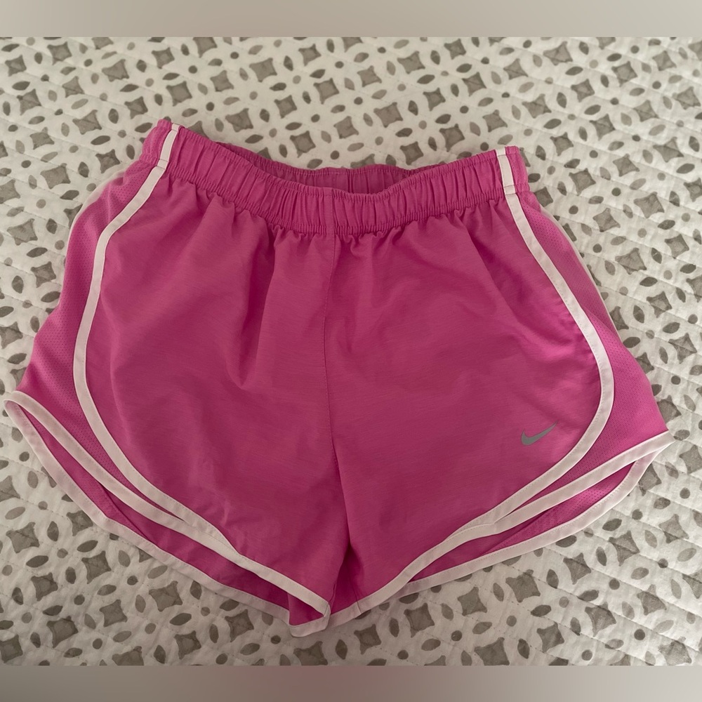 Nike drifit women’s shorts